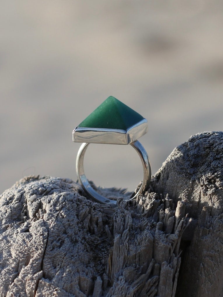 Green aventurine hot sale crystal ring